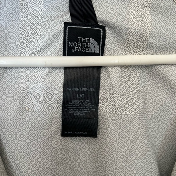 North Face Windbreaker Jacket - Picture 3 of 5